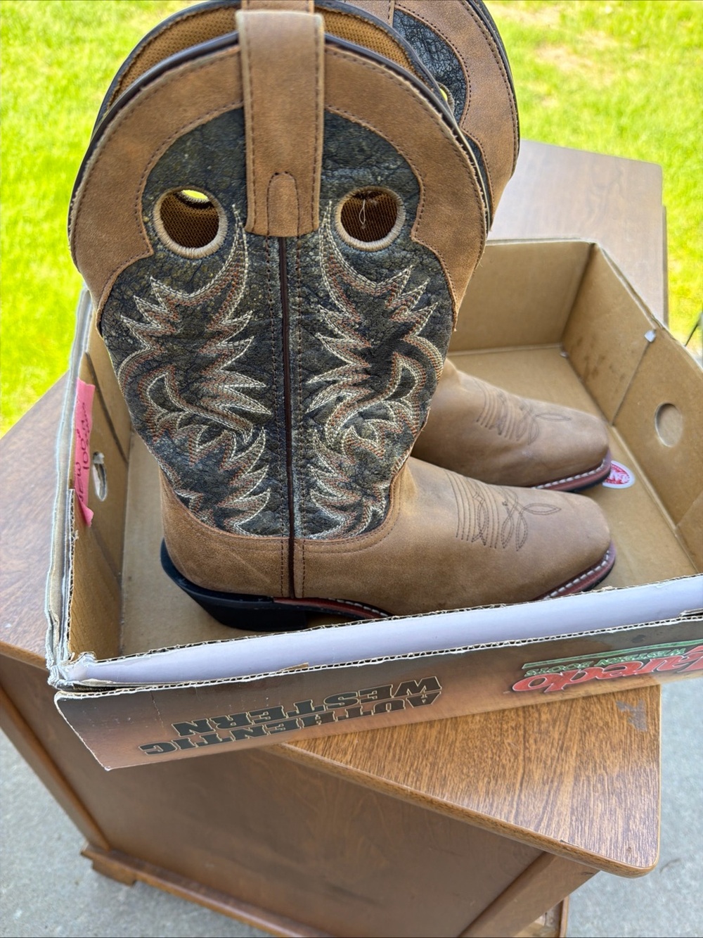 Men’s Brown Cowboy Boots with Decorative Stitching